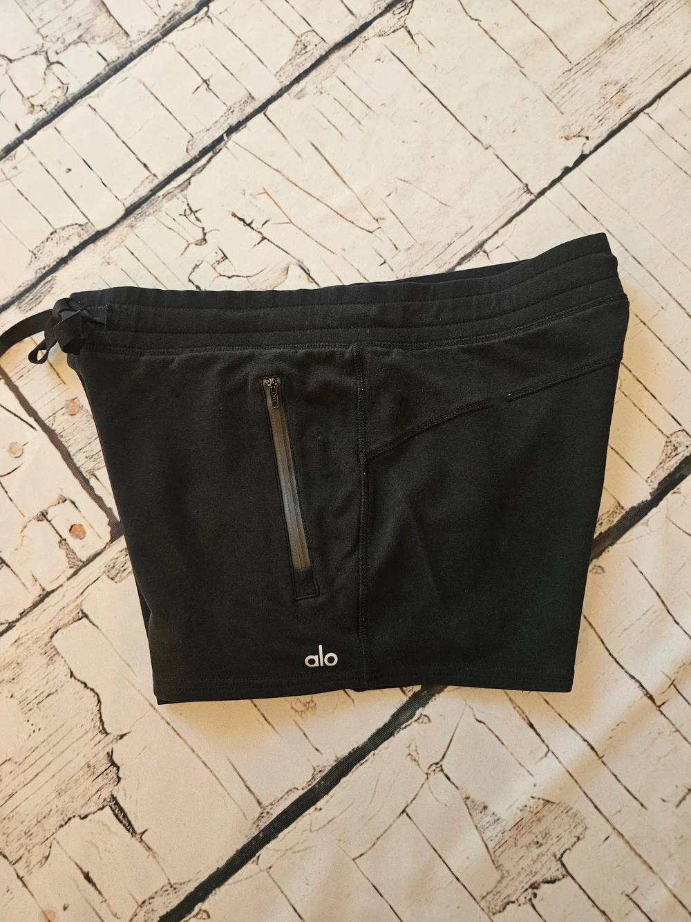 Alo Yoga Black Double Take Sweat Shorts Medium